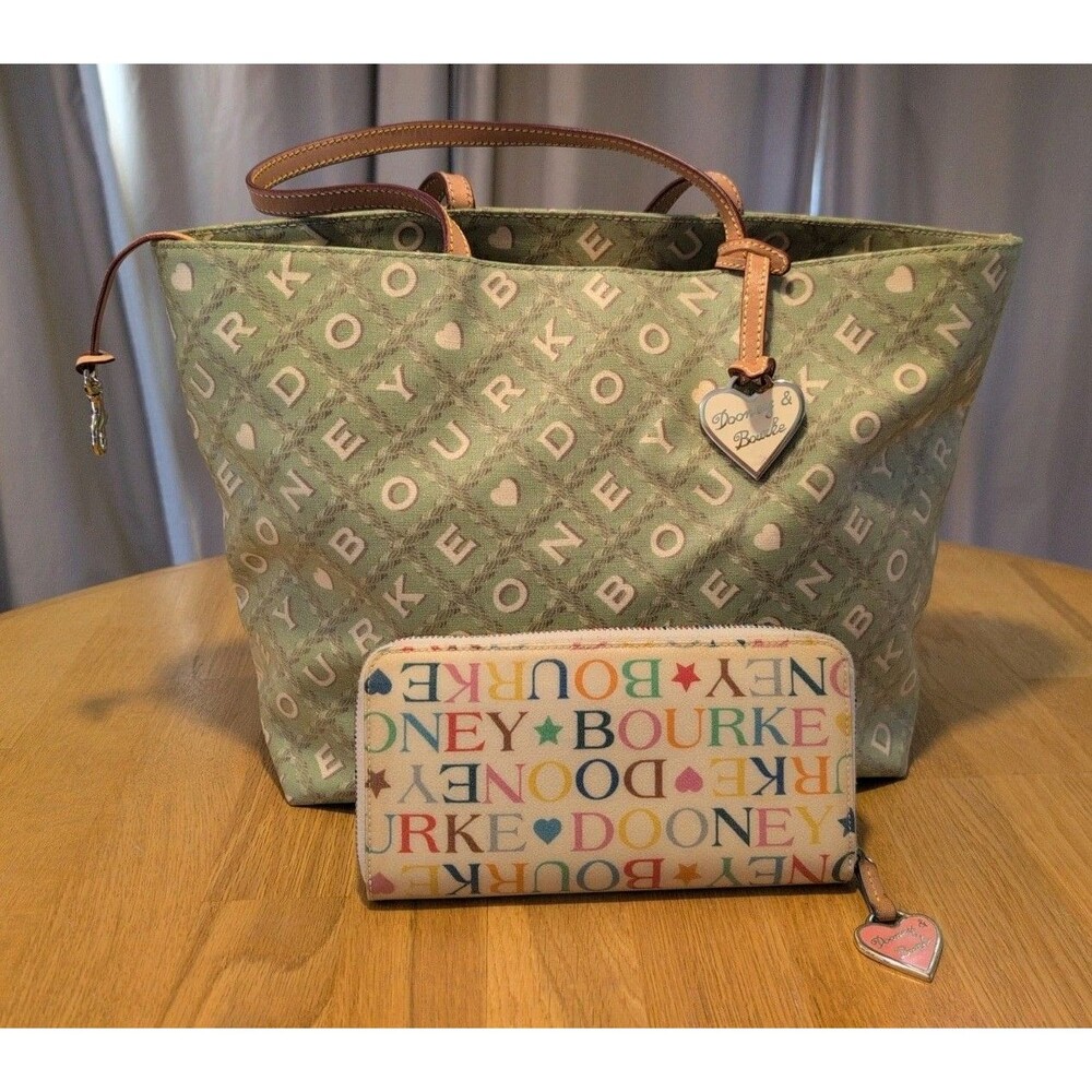 Vintage Y2K Dooney & Bourke Green/Tan Heart IT Double Handle Tote Bag Big Wallet
